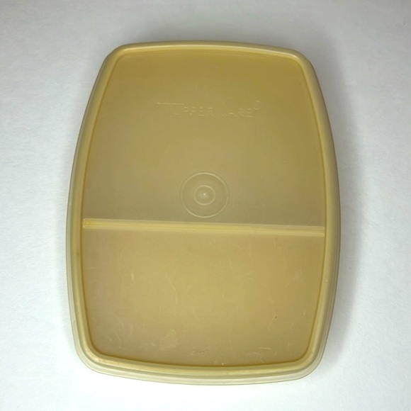 Tupperware Lunch Snack Side by Side Divider Container Tan 813-5 & 814-6 - Picture 2 of 11